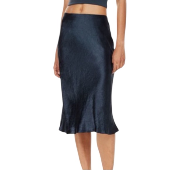 Aritzia Babaton Slip Satin Midi Skirt Black Size 00 A-line 90s Y2K Classic - Picture 1 of 10